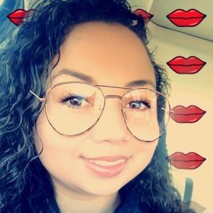 Meet your Posher, Mayra